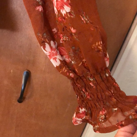 Flowered sheet top - Picture 3 of 5